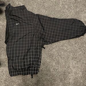 Black patterned Nike zip